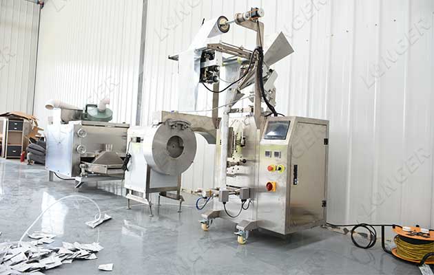 Automatic pouches powder packing machine